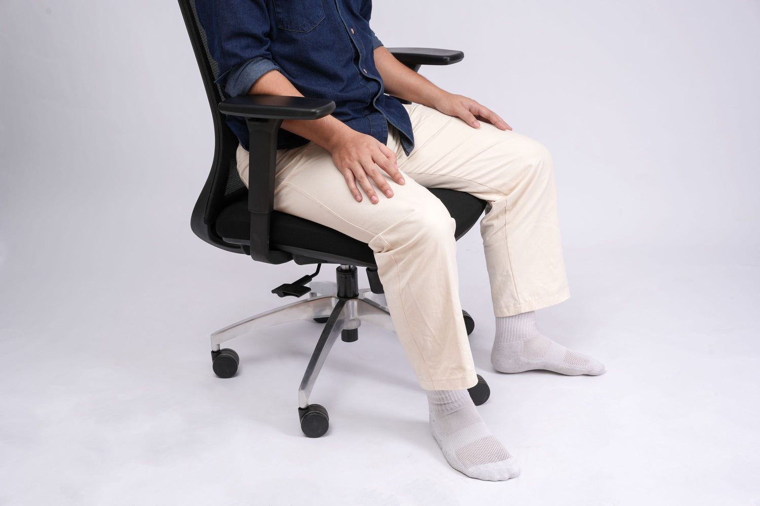 Người thấp bé/cao lớn hơn trung bình chọn ghế công thái học