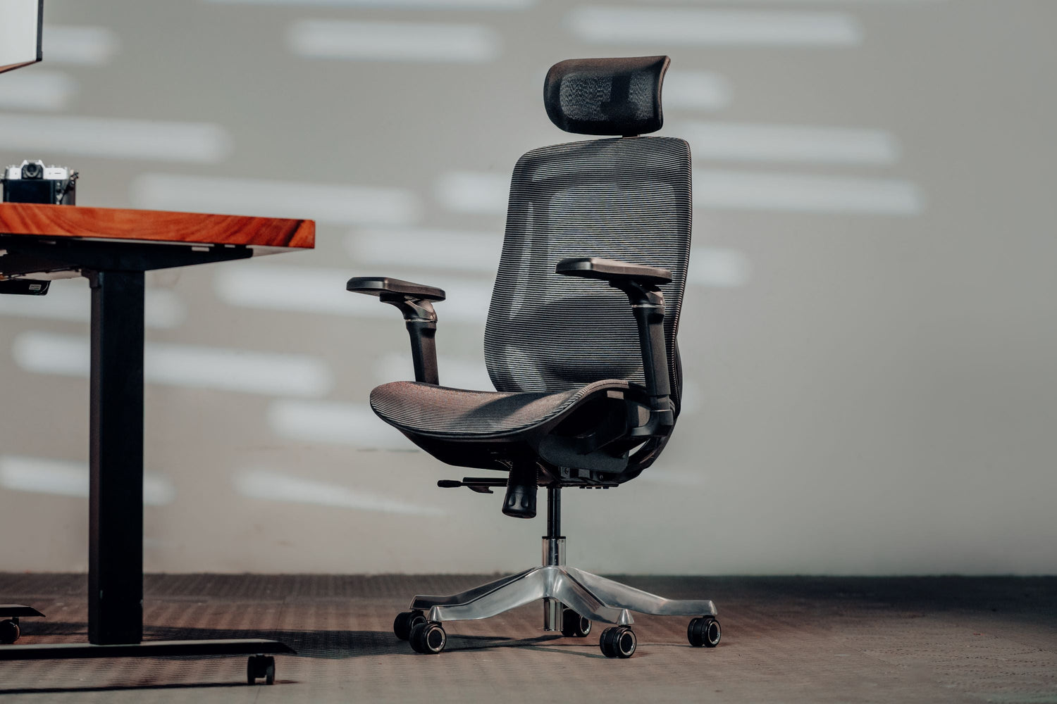 Ghế công thái học Airy Pro: Tối ưu hơn về kích thước, bổ sung tùy chỉnh tính năng kê tay, tựa lưng