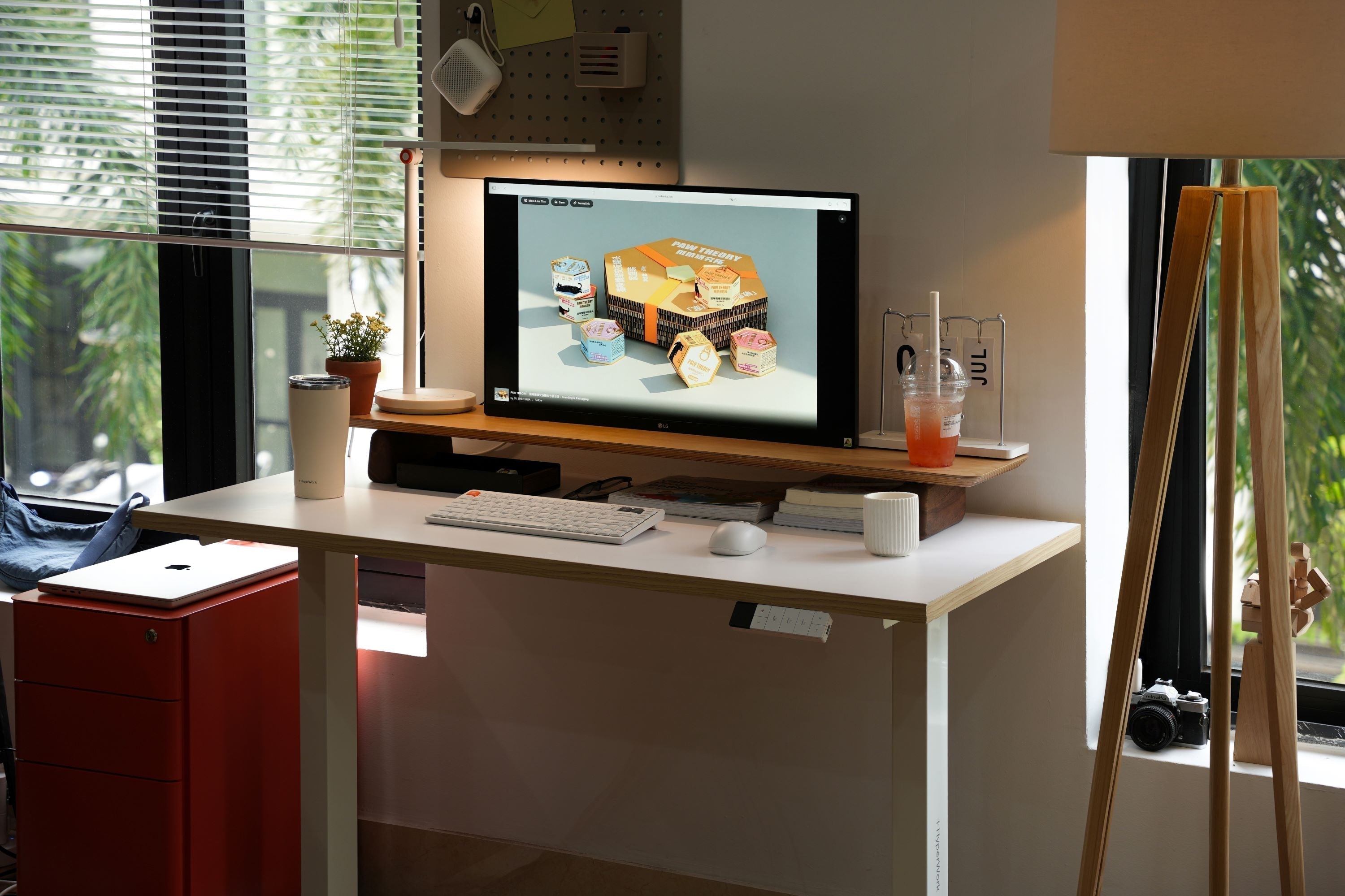 Đi dây với setup bàn nâng hạ: phải chú ý hơn setup bàn thường