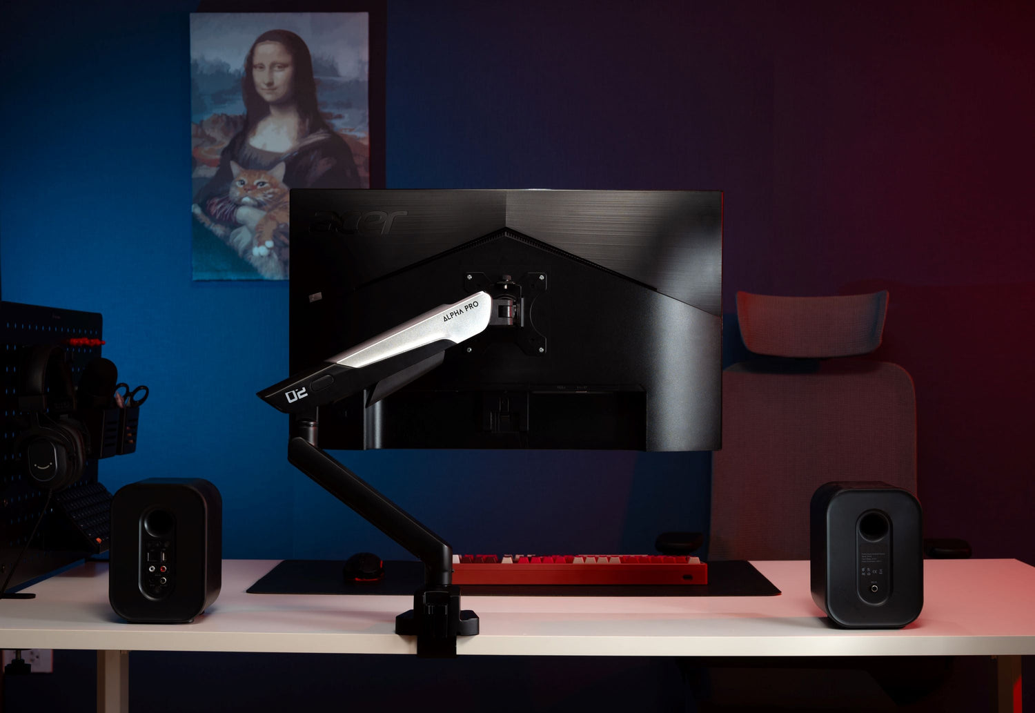 Trước khi mua arm màn hình, lưu ý trọng lượng hay kích thước màn?