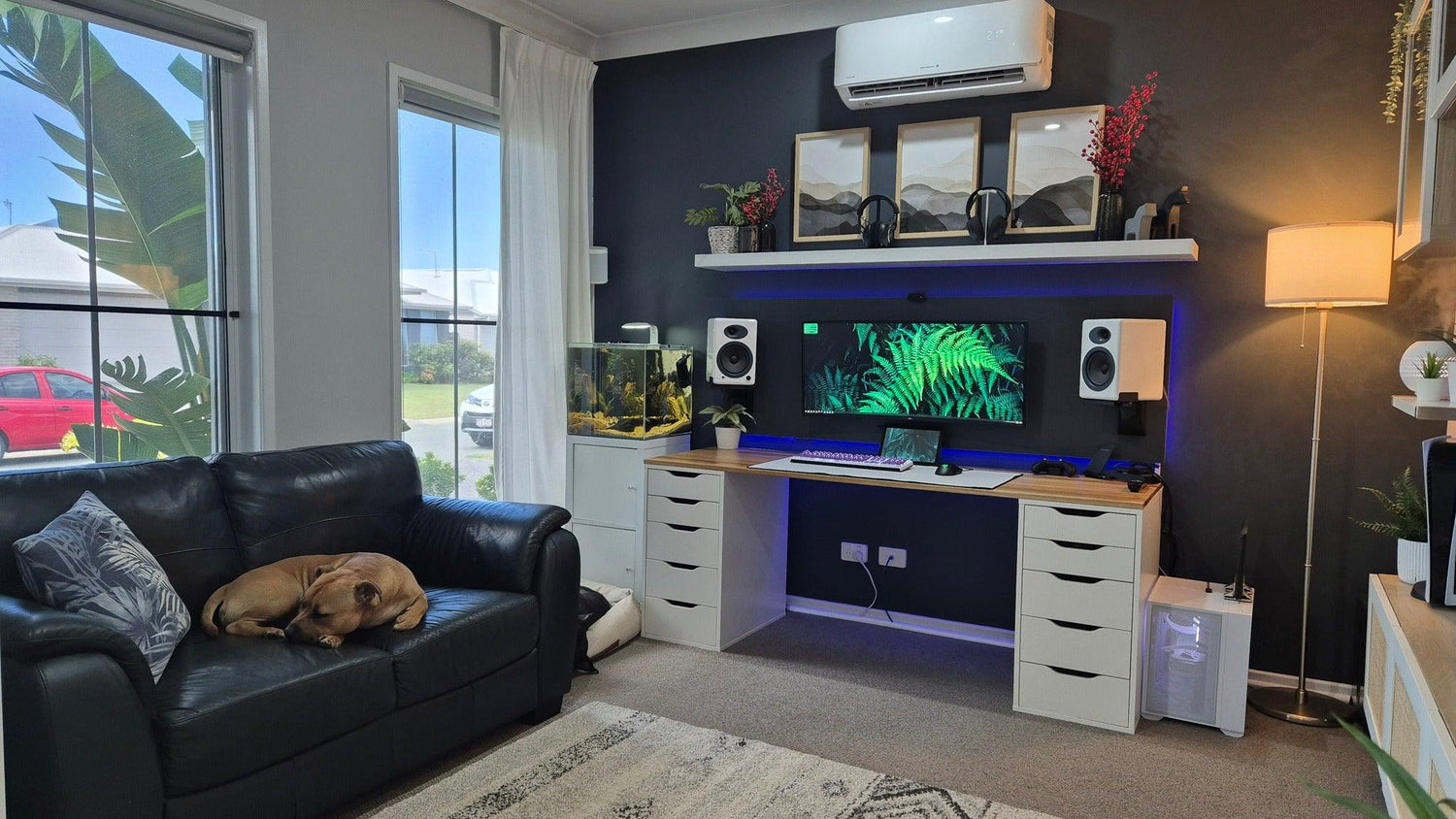 Gợi ý cách kết hợp góc setup cá nhân trong không gian phòng khách - HyperWork