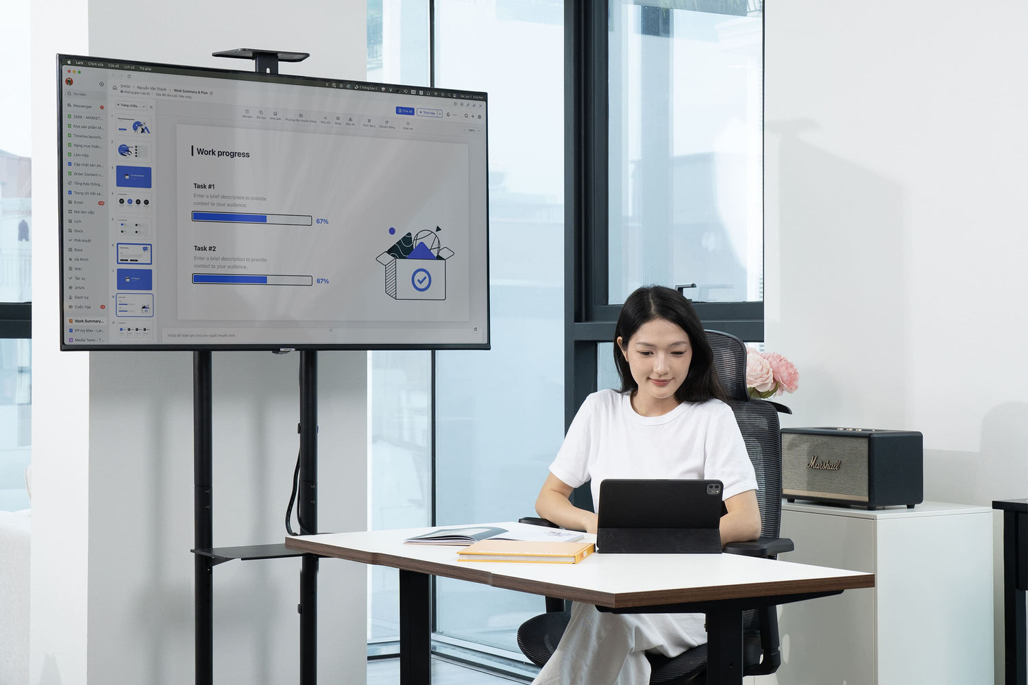 Giá treo tivi di động HyperWork Core Stand: Thuộc Core Collection, bền bỉ, tiện ích cho văn phòng, trường học