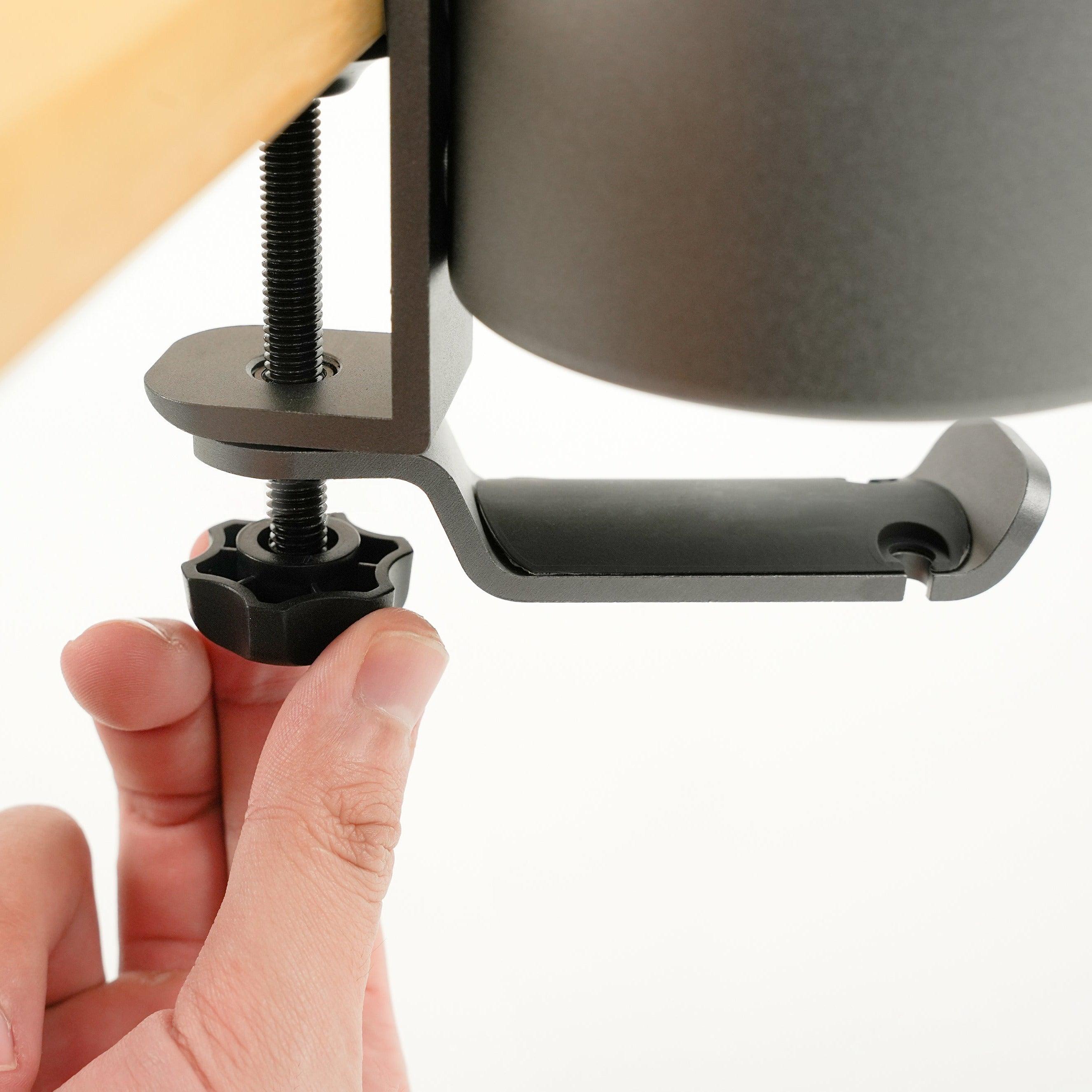Giá để cốc kẹp bàn tích hợp móc treo đồ HyperWork CH01