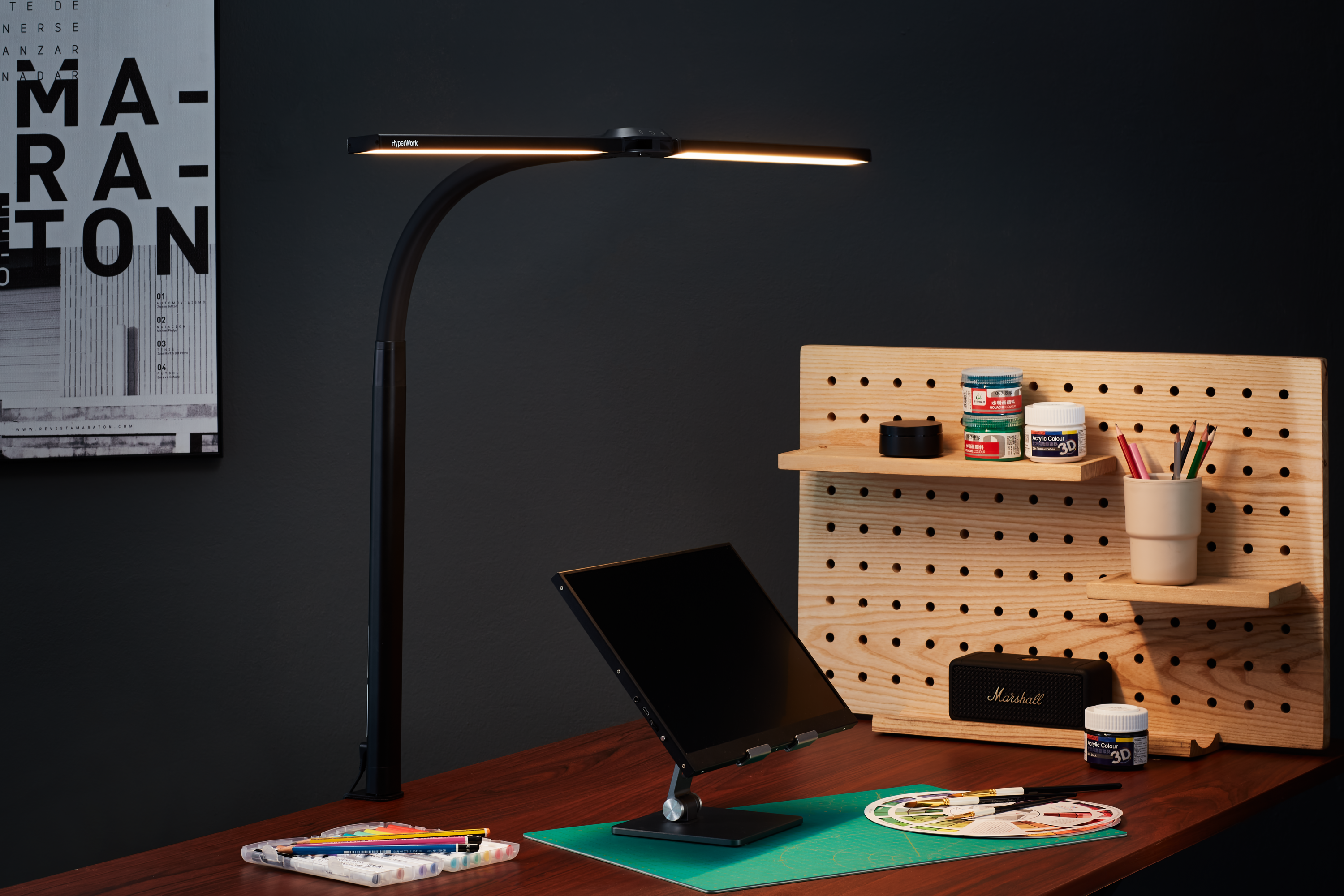 Lần đầu tiên HyperWork ra mắt thiết bị chiếu sáng đèn LED kẹp bàn Luna: Chân thực, tiện lợi và đa năng