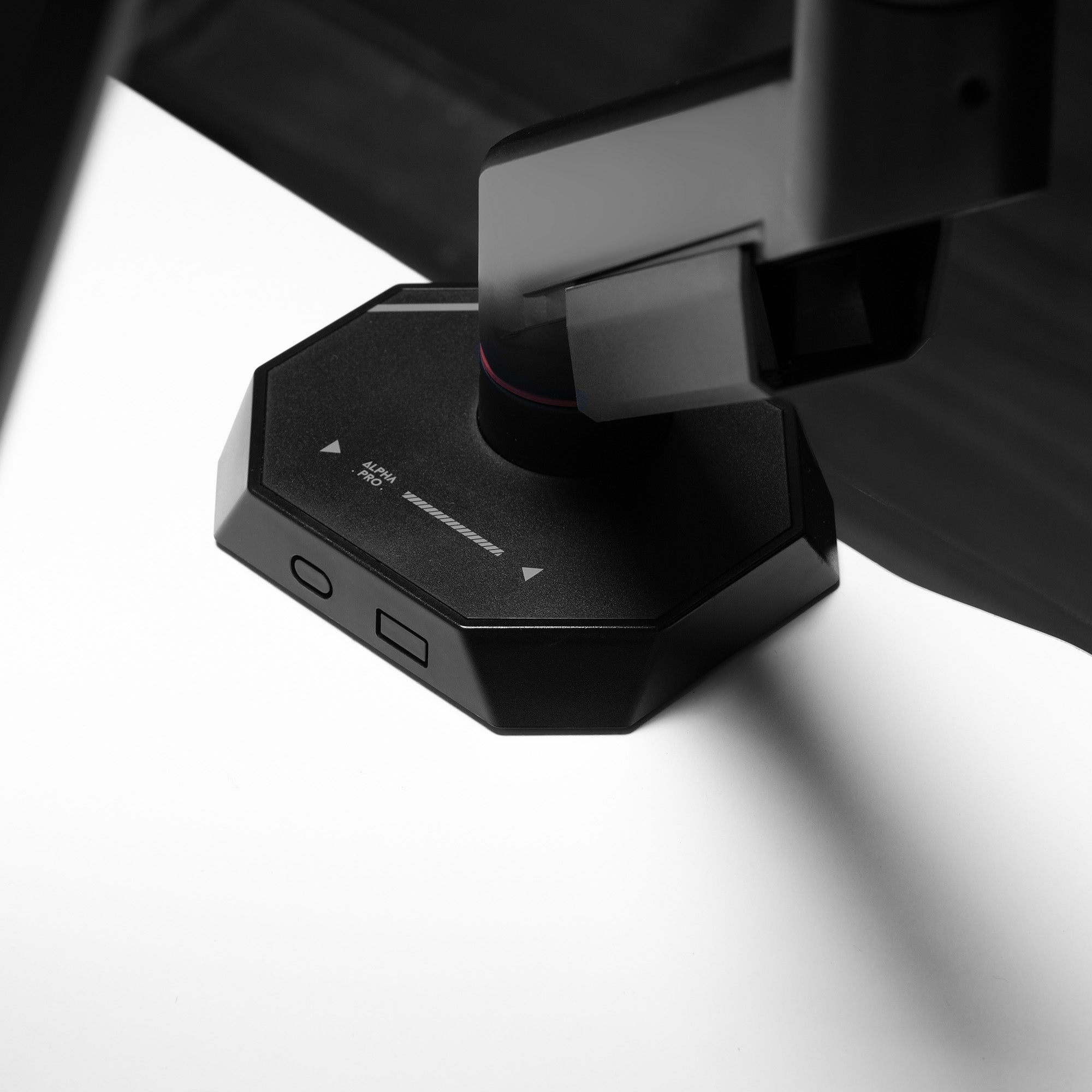 Giá đỡ màn hình HyperWork Alpha Pro Gen 2 | GMA03